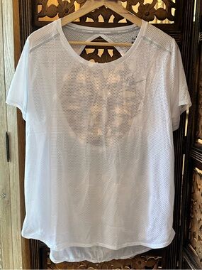 Nike White Dri-Fit Mesh Short Sleeve Pull On Running Athletic Short Sleeve Shirt